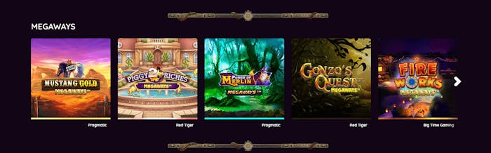 Megaways slots som Gonzo's Quest Megaways och Piggy Riches Megaways finns på Flaxino Casino.