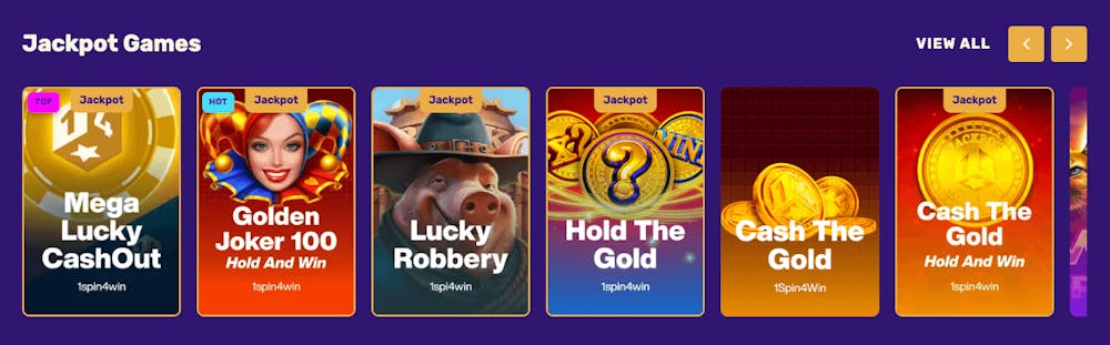 På bild syns några av jackpottspelen som finns hos Let's Lucky Casino. Här syns bland annat Golden Joker 100 och Lucky Robbery.