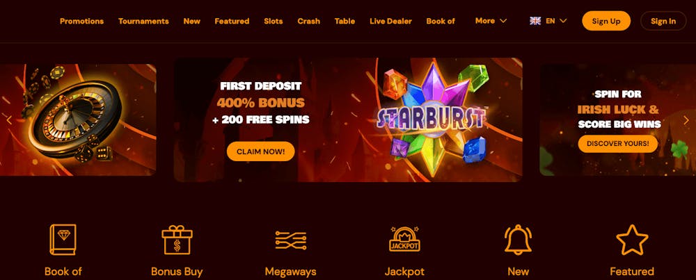 På startsidan hos Spins Castle listas såväl bonuserbjudanden som speltyper. En första insättning kan ge en 400 procent bonus plus 200 free spins, och i spelutbudet finns bland annat slots och bordsspel. Även knappar för inlogg och registrering finns och är placerade uppe i högra hörnet.